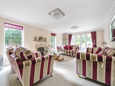 Lounge:
